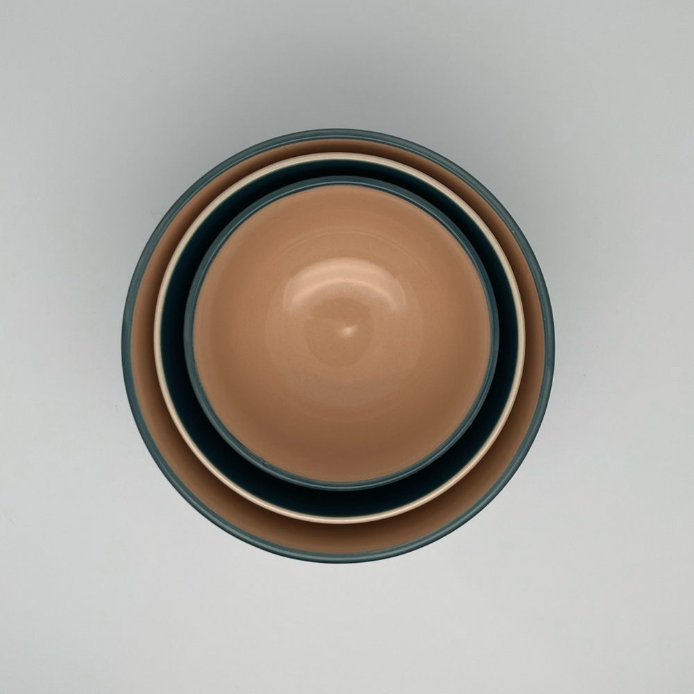 Ceramic Set of 3 Nesting Bowls, Design w/Gold Trim by Chic & Tonic Teal & Peachy - Picture 8 of 13